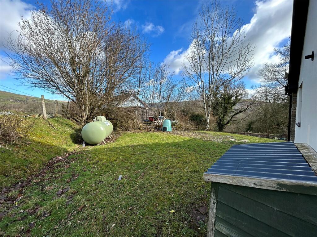 4 bedroom bungalow for sale in Bryn Y Graig, Tafolwern, Llanbrynmair