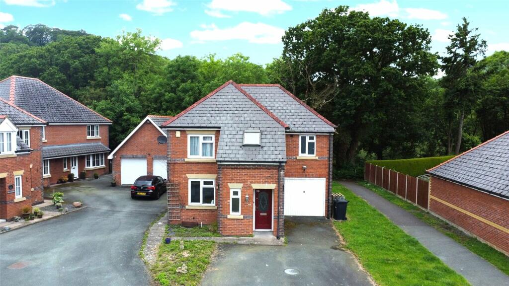 4 bedroom detached house for sale in Dol Y Felin, Abermule, Montgomery ...