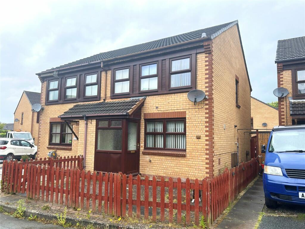 3 bedroom semidetached house for sale in Dolfach, Llanidloes Road