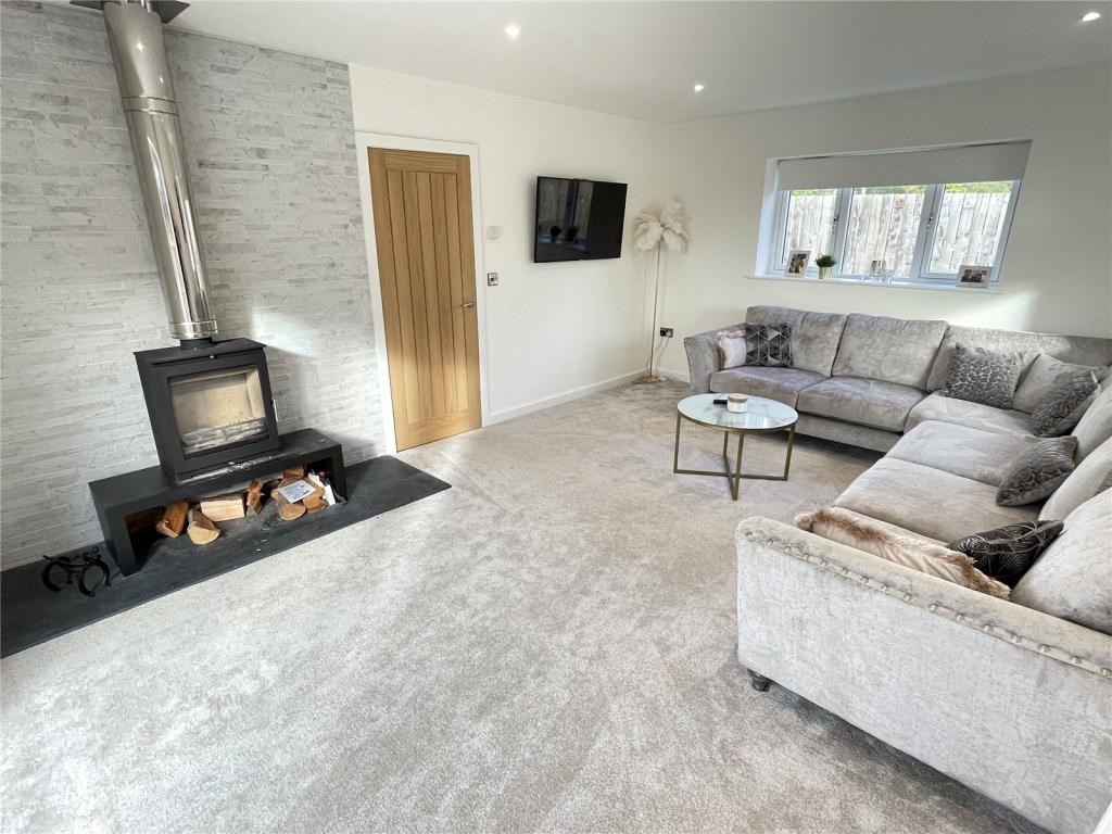 3 bedroom detached house for sale in Old Station Yard, Llanbrynmair