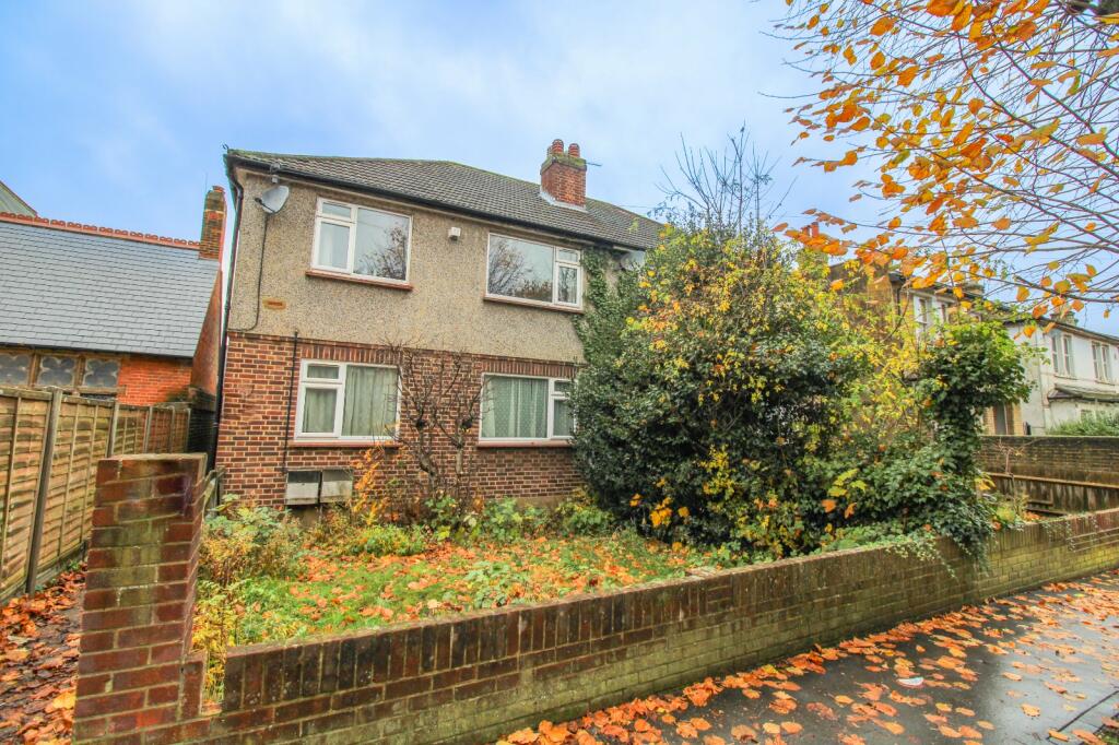 2 bedroom apartment for sale in Clyde Road, Croydon, CR0