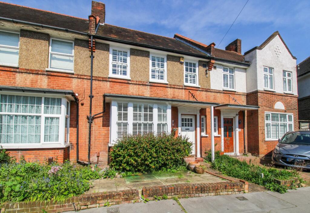 3 bedroom terraced house for sale in Baring Road, Croydon, CR0