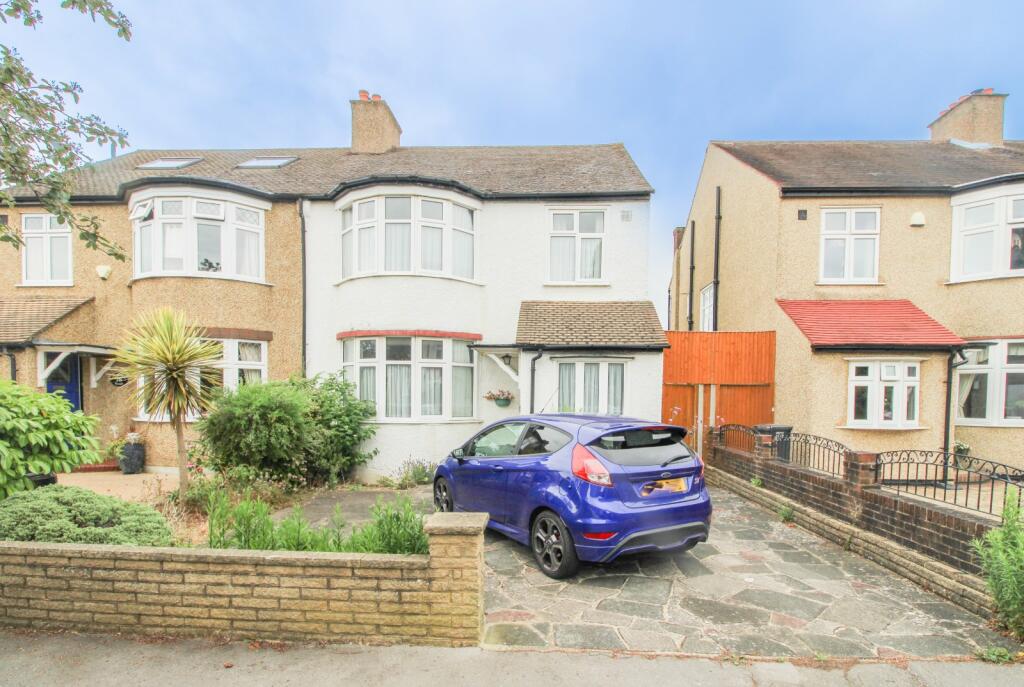 3 bedroom semidetached house for sale in Selwood Road, Croydon, CR0
