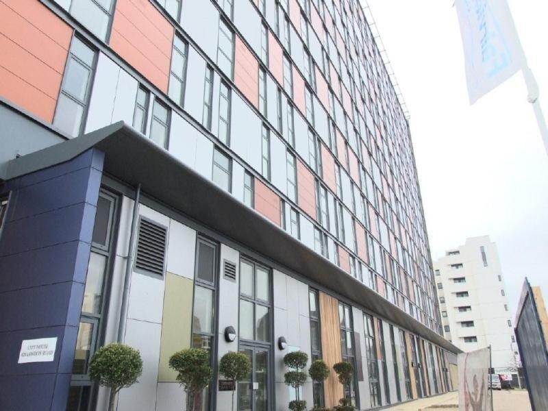 Main image of property: London Road, Croydon, CR0