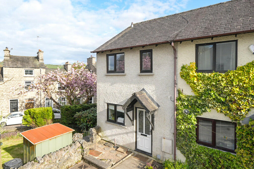 2 bedroom end of terrace house for sale in 5 Strickland Court