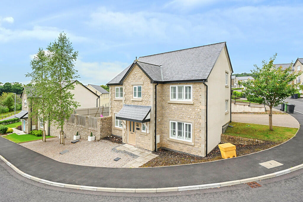 4 bedroom detached house for sale in 11 Paddock Drive, Kendal, LA9 5FJ , LA9