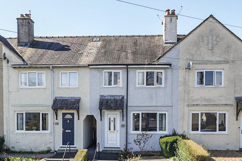 Main image of property: 40 Anchorite Fields, Kendal, Cumbria, LA9 5NG