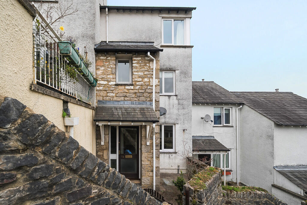 Main image of property: 28 High Fellside, Kendal, Cumbria, LA9 4JG