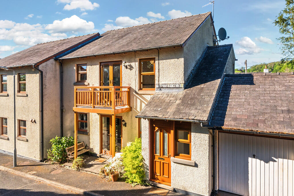 Main image of property: 10 Beathwaite Gardens, Levens, Kendal, Cumbria, LA8 8NG