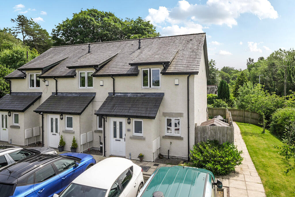Main image of property: 18 Rochester Gardens, Oxenholme, Kendal, Cumbria, LA9 7TE
