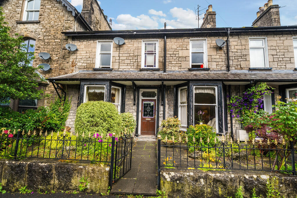 Main image of property: 5 Parkside Road, Kendal, Cumbria, LA9 7DU