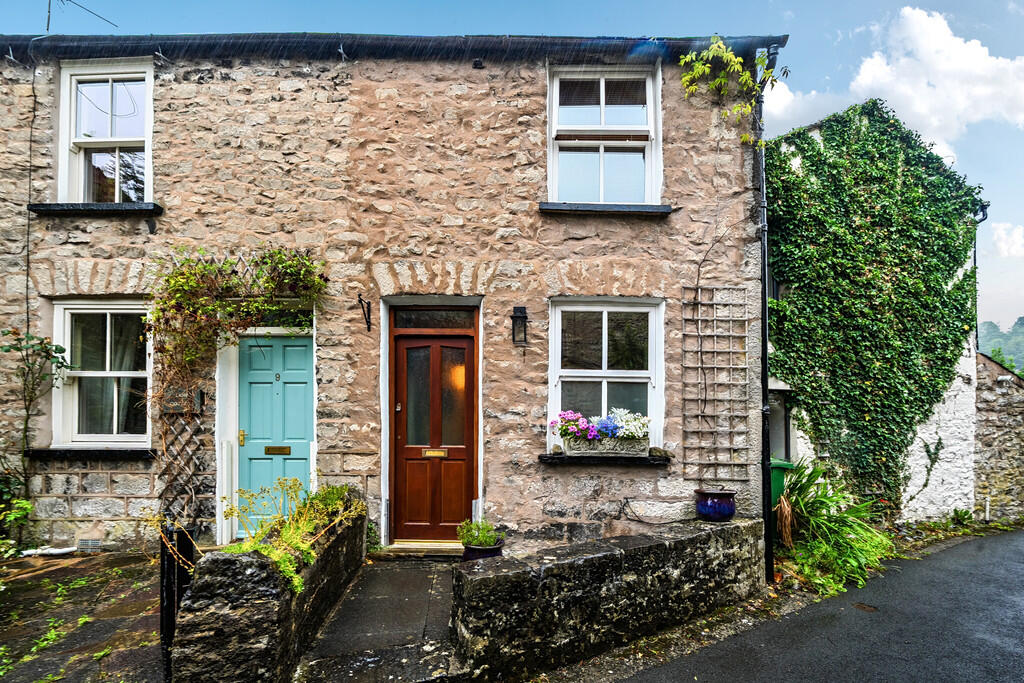 Main image of property: 10 Back Lane,Kendal, Cumbria LA9 7AW