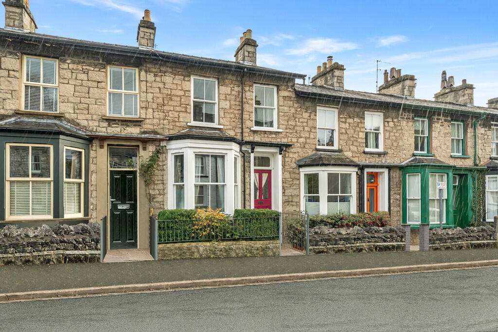 Main image of property: 11 Green Road, Kendal, Cumbria, LA9 4QR