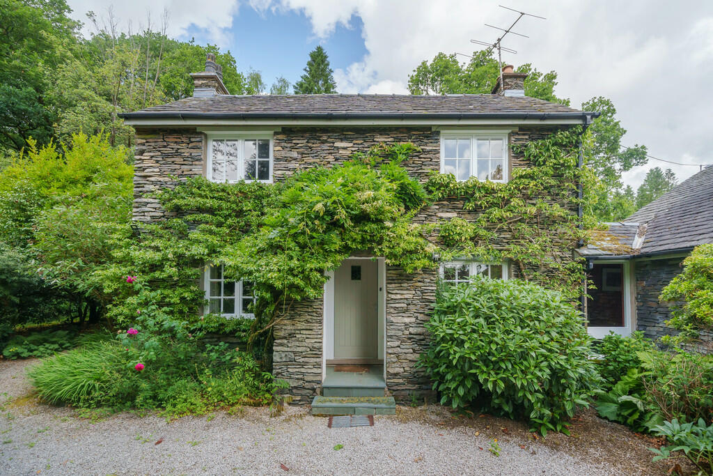 4 bedroom detached house for sale in Low Fell Cottage, Crosthwaite ...