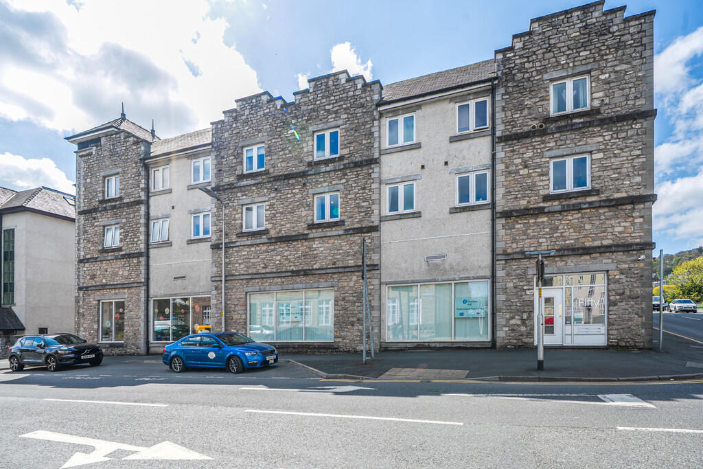 Main image of property: 22 Kentgate Place, Kendal, Cumbria LA9 6EQ