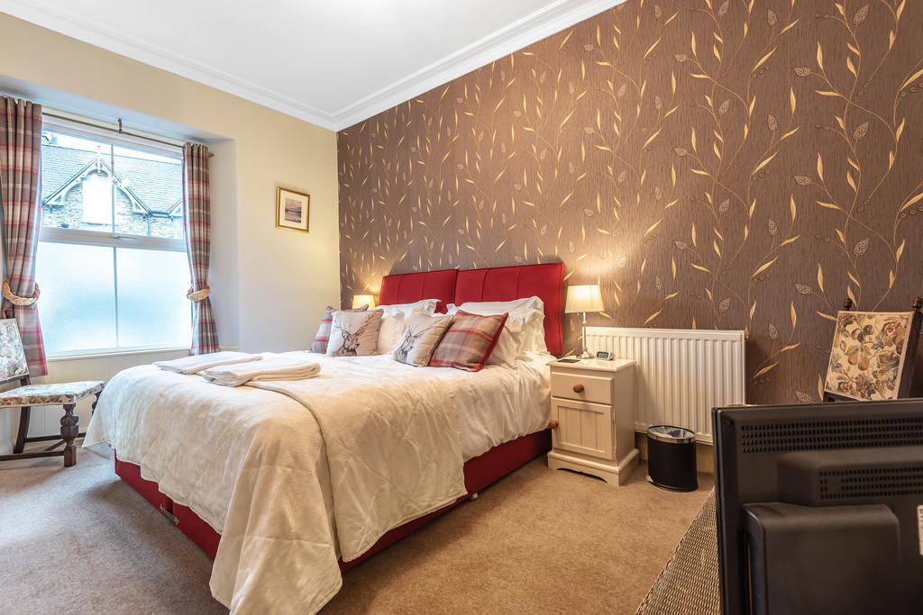 12 bedroom hotel for sale in Fir Trees Guest House, Lake Road