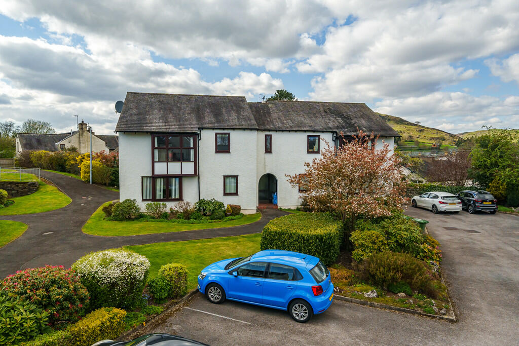 2 bedroom apartment for sale in 27 Fairfield Close, Staveley, Kendal