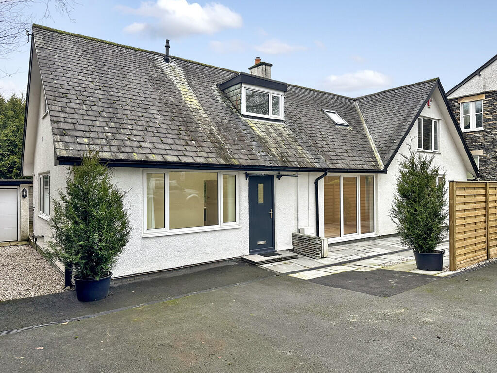 Main image of property: Yewgarth Flat, New Road, Windermere, LA23 2LA