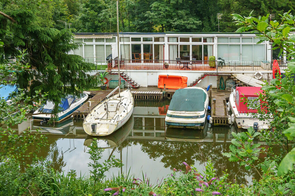 4 bedroom apartment for sale in 50 And 51 Nabwood, Windermere Marina