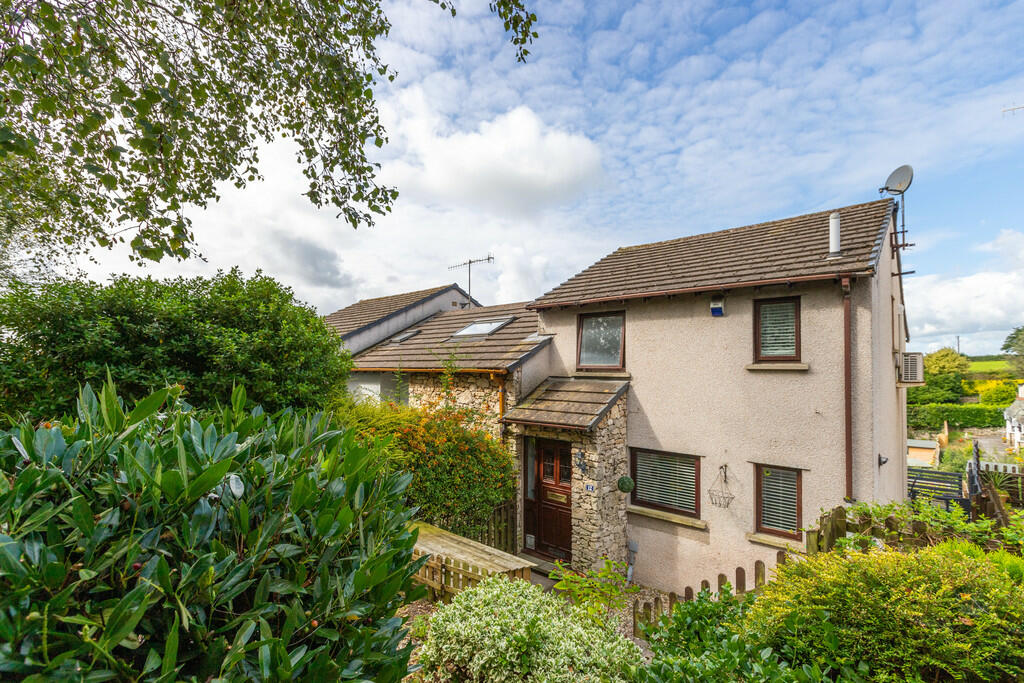 Main image of property: 12 St. Anthonys Hill, Milnthorpe, Cumbria, LA7 7DU 