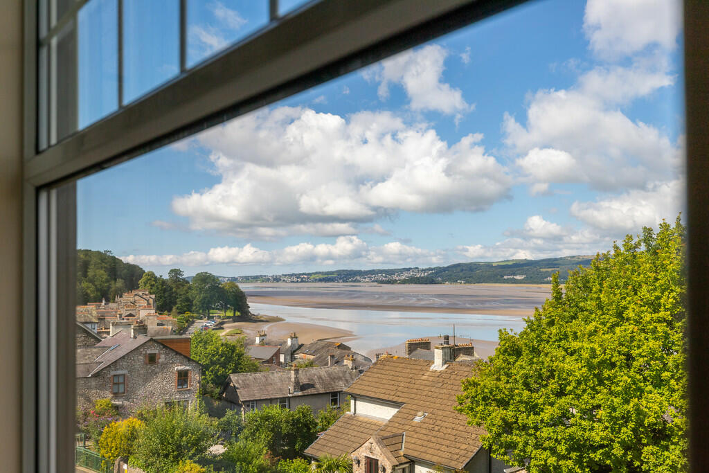 Main image of property: Flat 2 Broadlands, 12 Church Hill, Arnside, CumbriaLA5 0DF