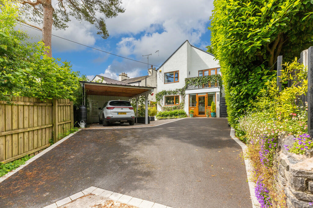3 bedroom detached house for sale in Smallwood, Deepdale Close, Slack