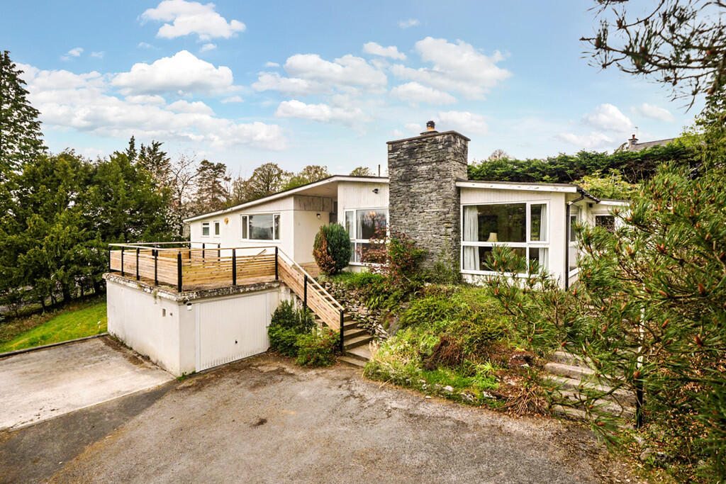 Main image of property: Robins Ghyll, 56 Leighton Beck Road, Slack Head, Cumbria, LA7 7AZ