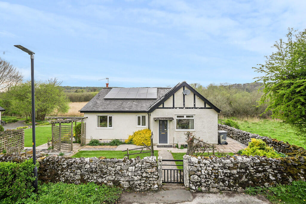 Main image of property: Haweswater, Moss Lane, Silverdale, Lancashire, LA5 0SS