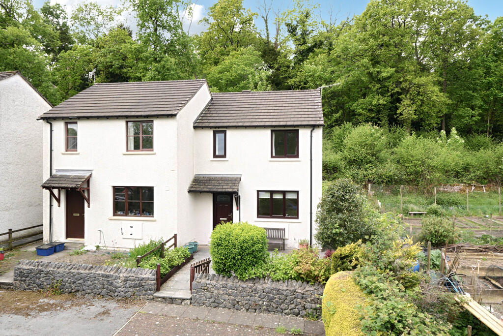 Main image of property: 12 The Meadows, Arnside, Cumbria, LA5 0EY