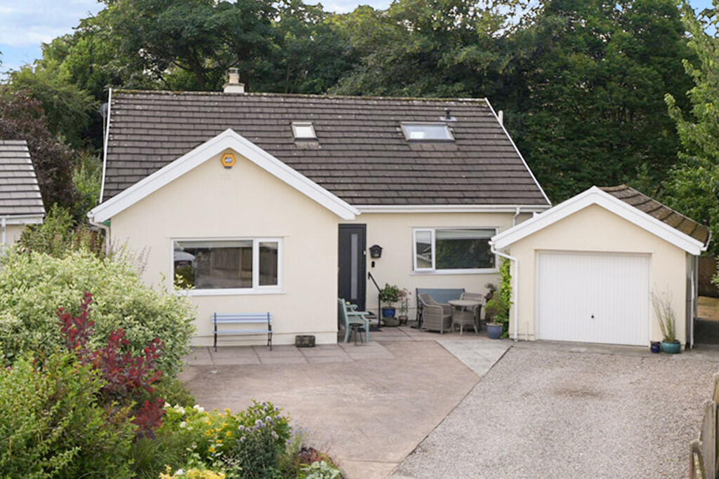 Main image of property: 4 Shore Green, Silverdale, Carnforth, LA5 0UL