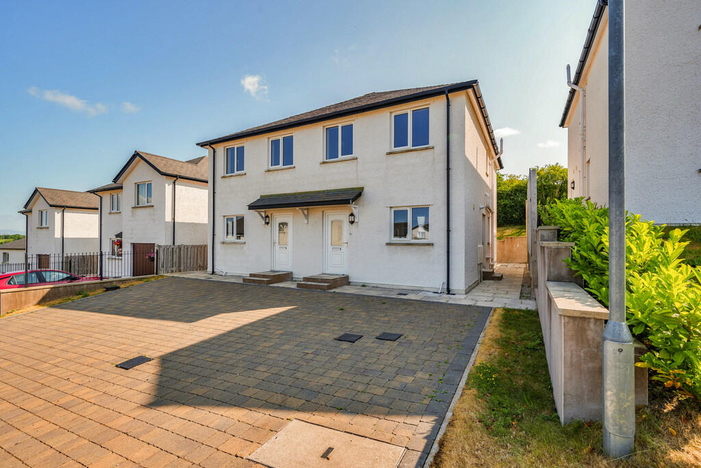 3 bedroom semidetached house for sale in 19 Church Bank Gardens