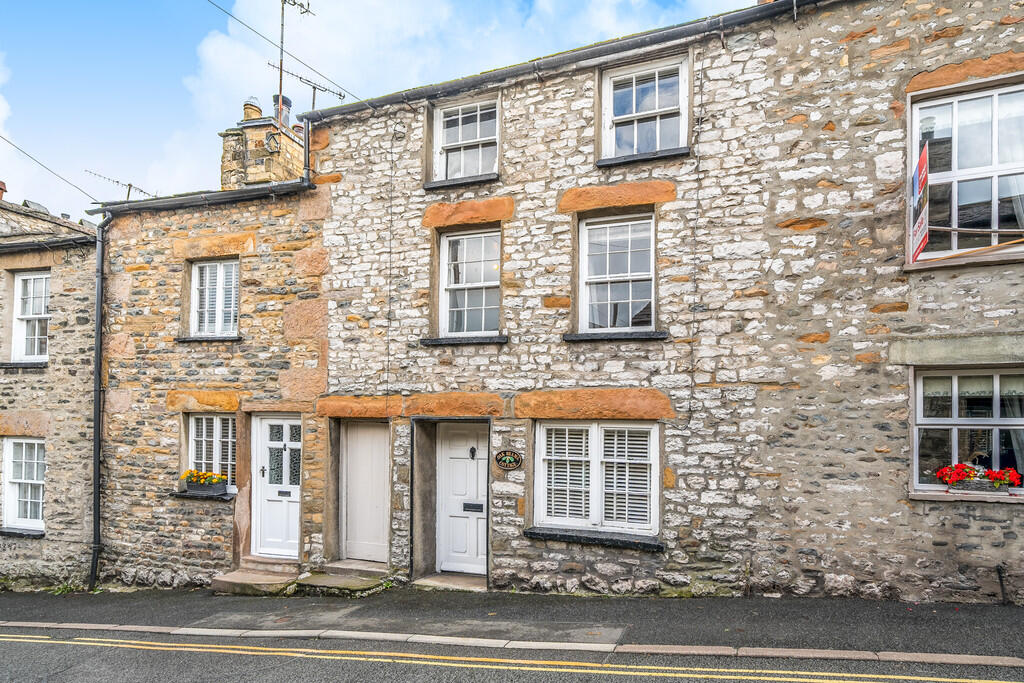 Main image of property: 14 Mitchelgate, Kirkby Lonsdale, LA6 2BE 