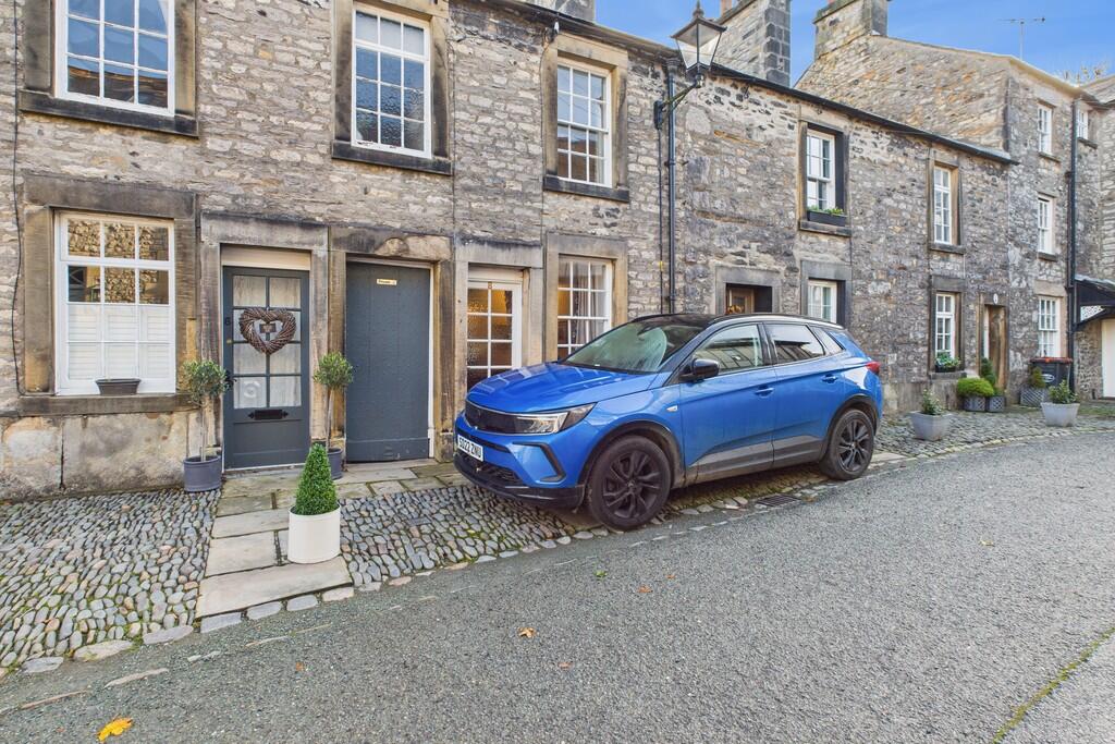 Main image of property: 8 Horse Market, Kirkby Lonsdale, LA6 2AS