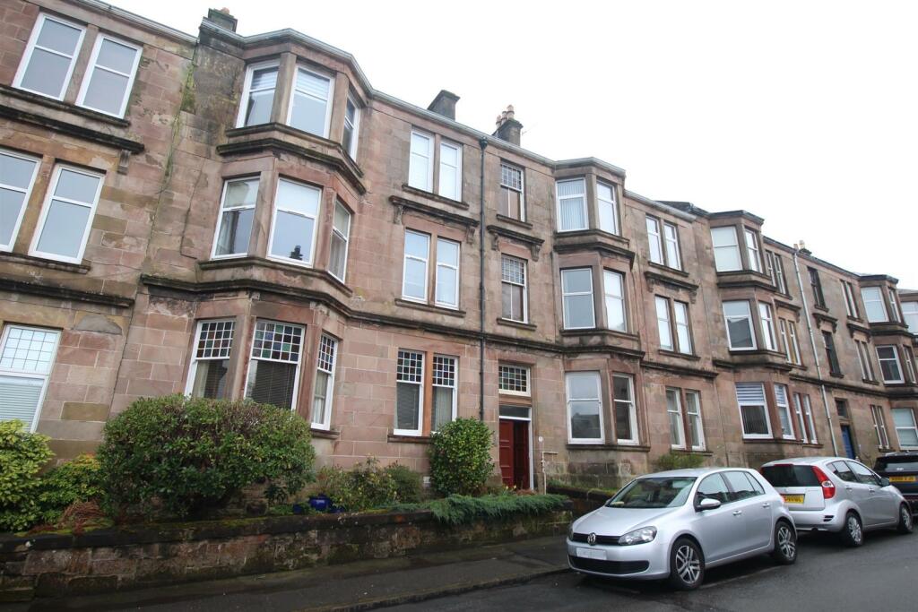 2 bedroom flat for sale in Binnie Street, Gourock, PA19