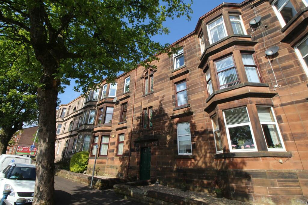 2 bedroom flat for sale in Campbell Street, Greenock, PA16