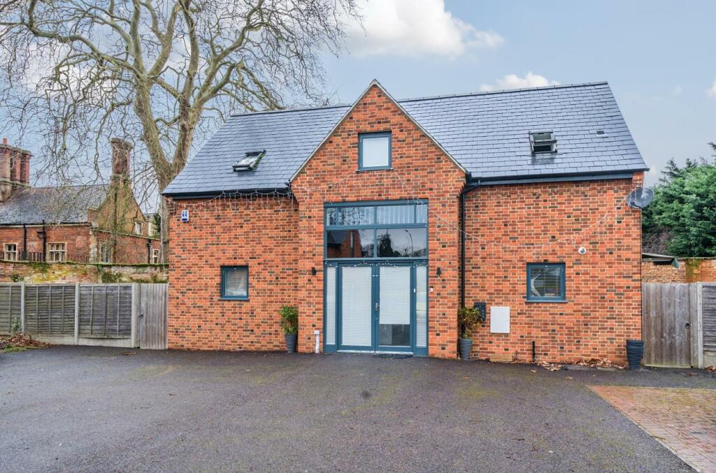 3 bedroom detached house for sale in Goldington, Bedford, MK41