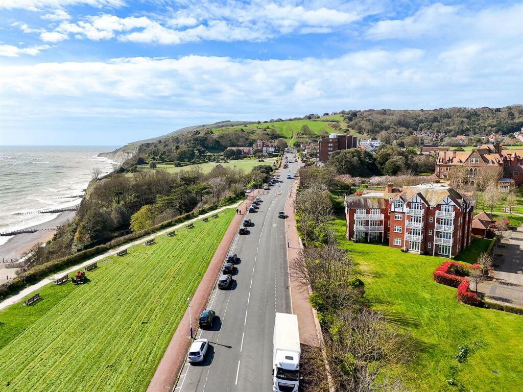 2 bedroom flat for sale in Darley Road, Meads, Eastbourne, BN20