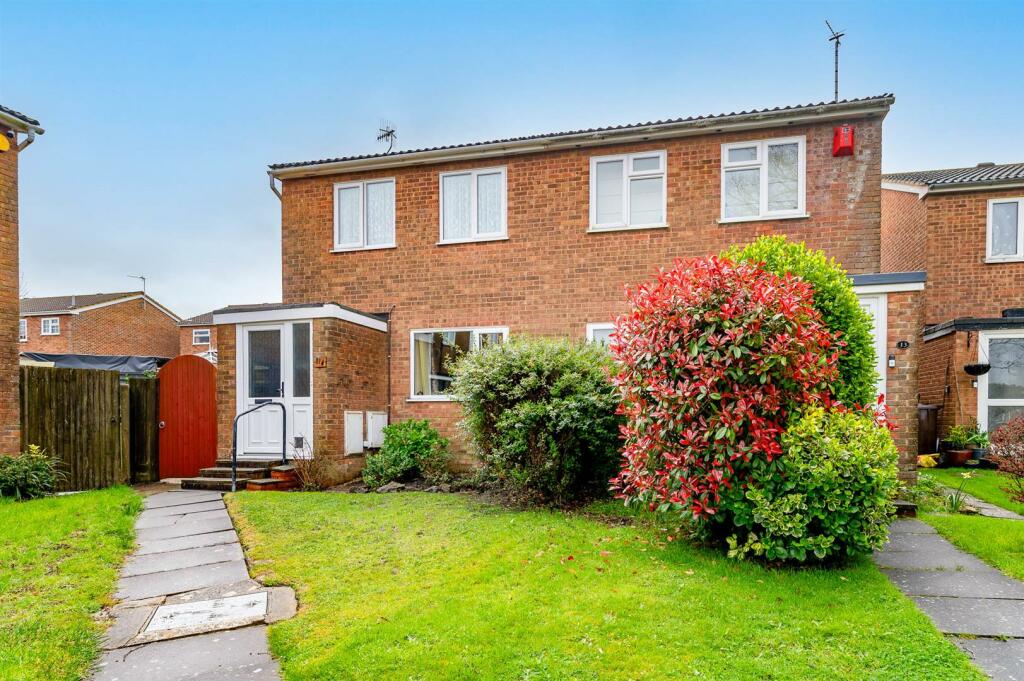2 bedroom semidetached house for sale in Orchid Close, Langney
