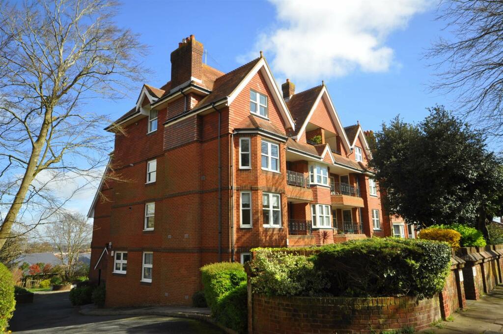 2 bedroom flat for sale in 40 St. Johns Road, Meads, Eastbourne, BN20