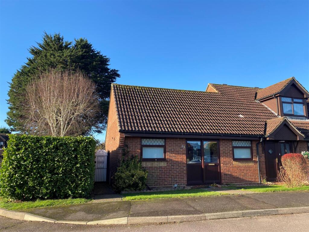 Main image of property: The Cedars, Hailsham