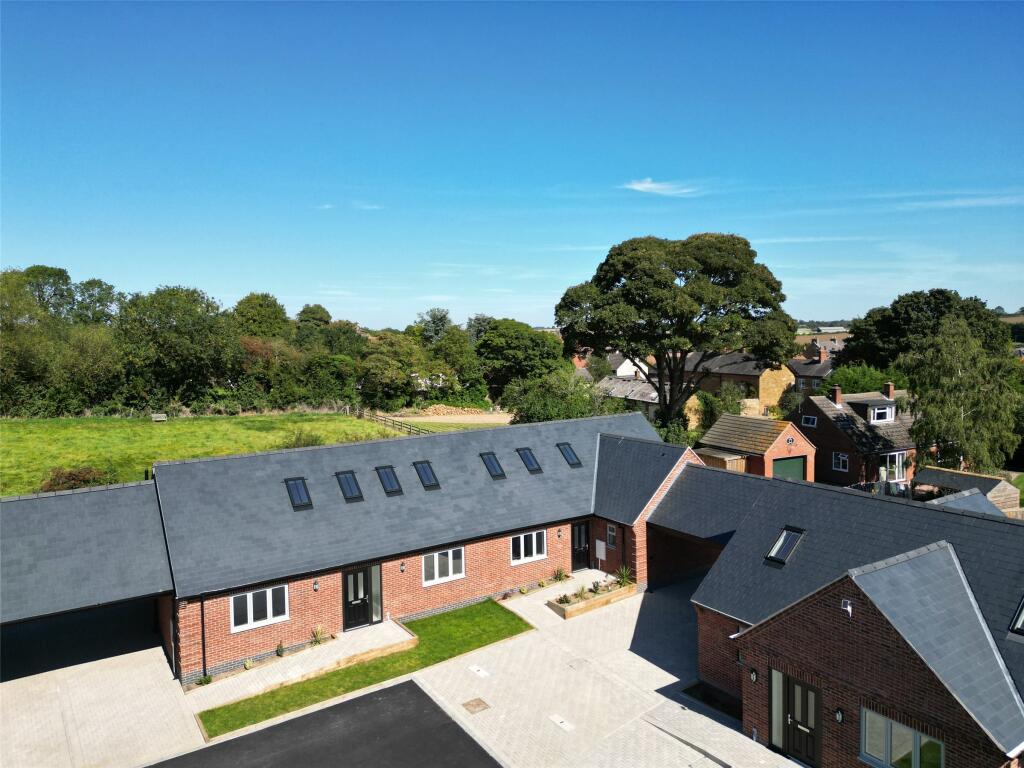 3 bedroom house for sale in Cricketer Court, Scalford, Melton Mowbray, LE14