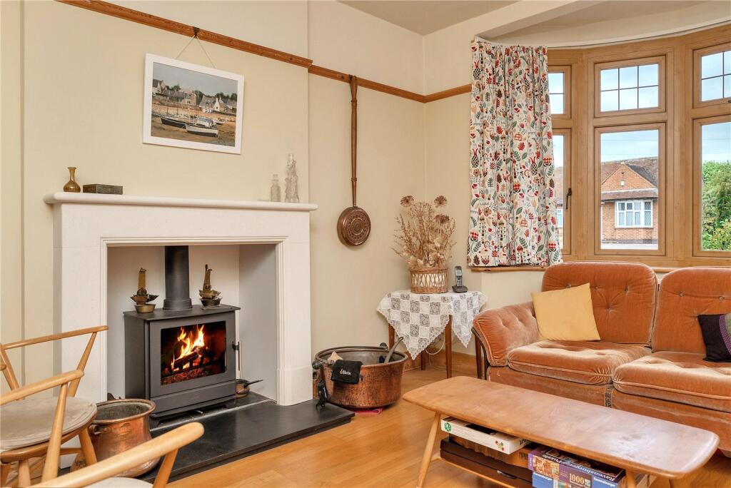 5 bedroom detached house for sale in Westfield Drive, Loughborough, Leicestershire, LE11