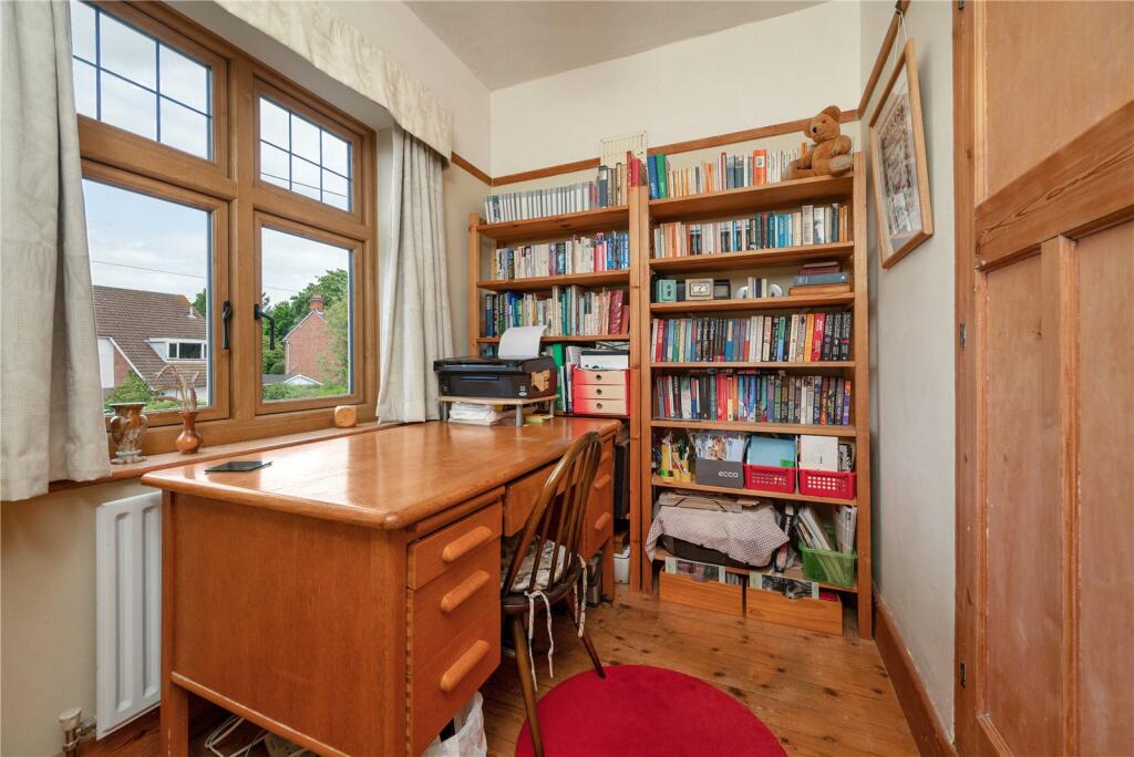 5 bedroom detached house for sale in Westfield Drive, Loughborough, Leicestershire, LE11