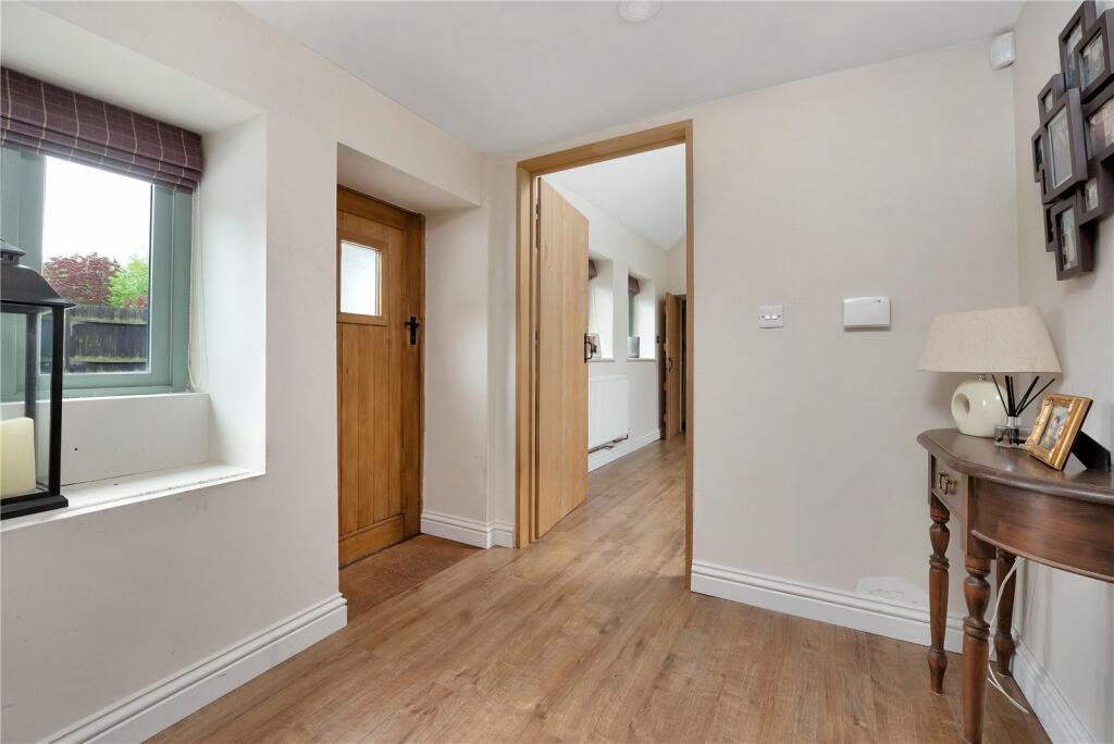 4 bedroom detached house for sale in Markfield Lane, Newtown Linford