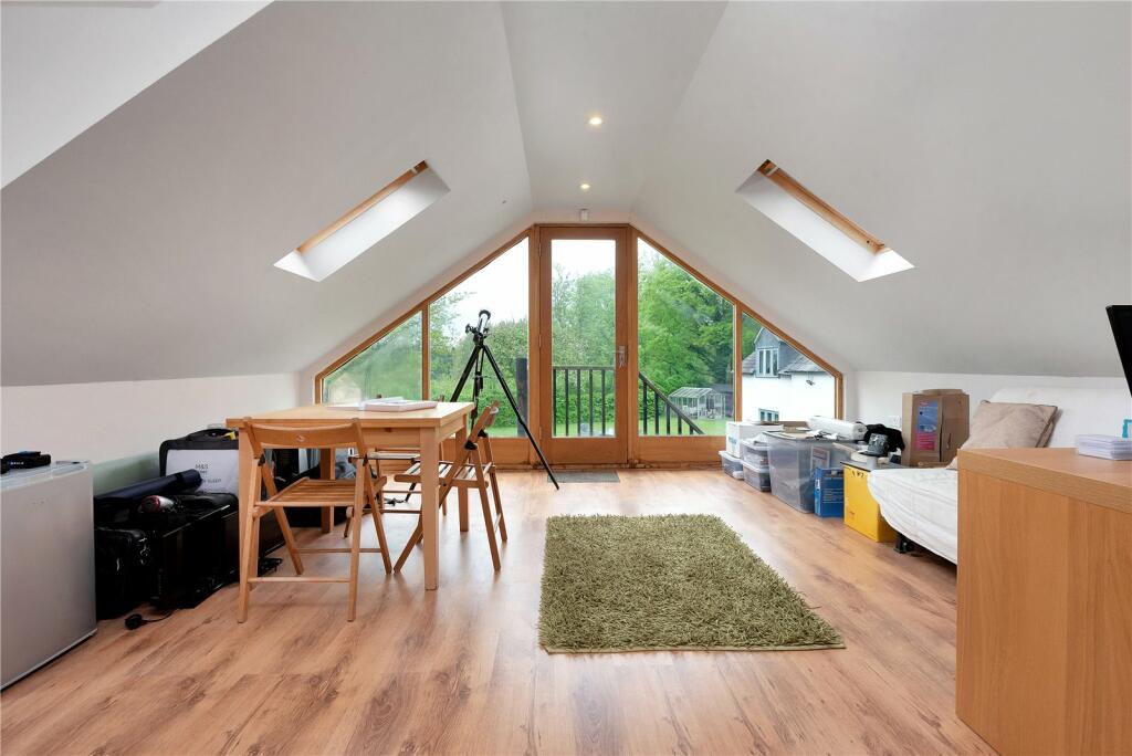 4 bedroom detached house for sale in Markfield Lane, Newtown Linford