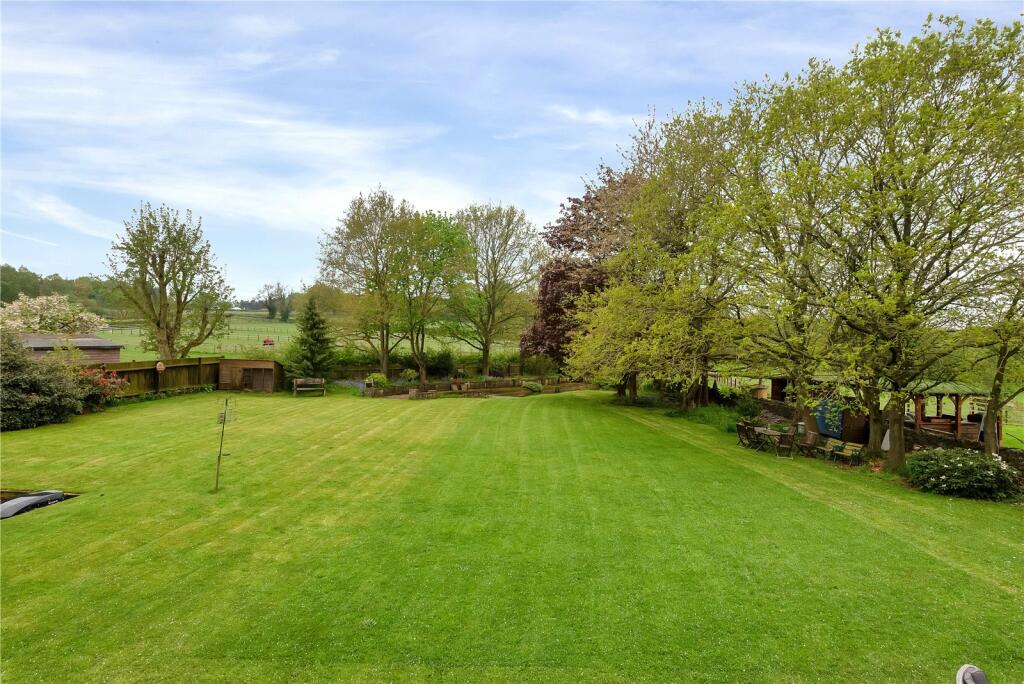 4 bedroom detached house for sale in Markfield Lane, Newtown Linford