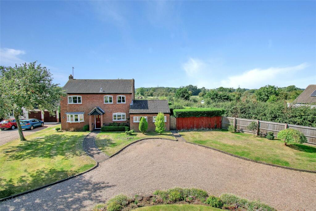 4 bedroom detached house for sale in Park Lane, Sutton Bonington