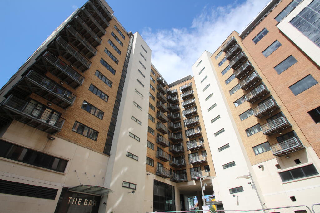 Apartment to rent on The Bar, St. James Gate, Newcastle City Centre, NE1