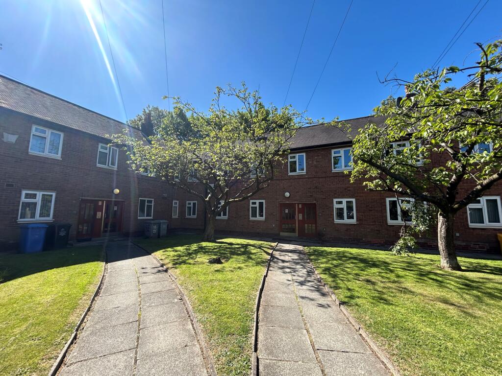 Main image of property: Larch Avenue,Stretford,M32 8HZ