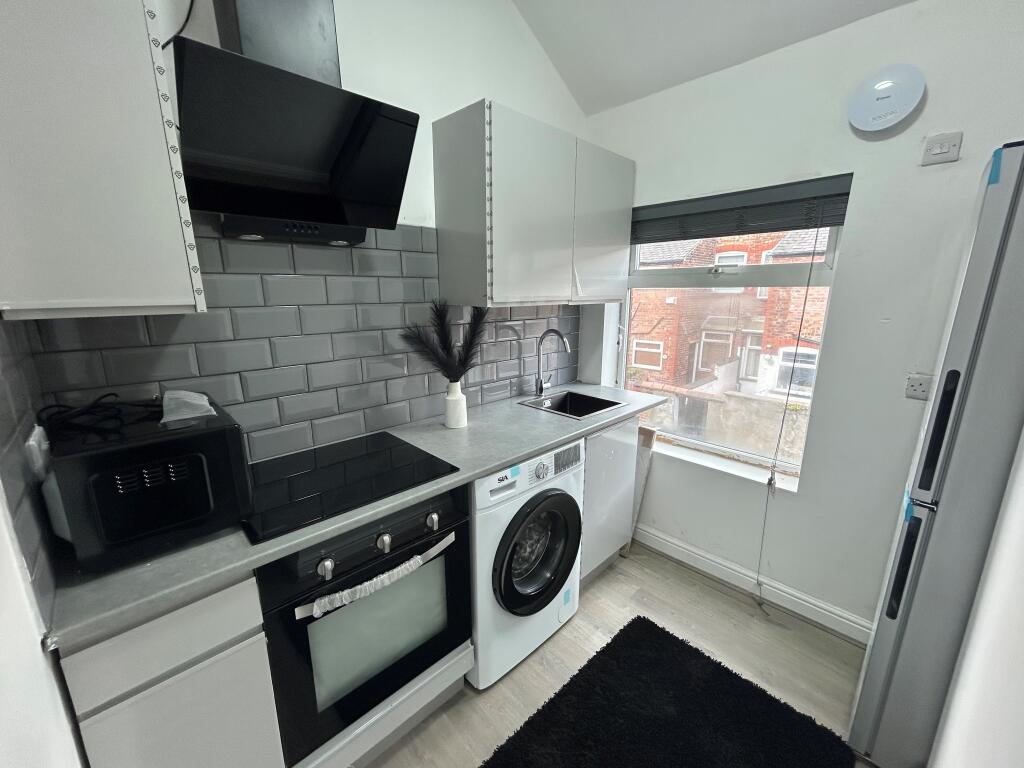 Main image of property: Bolton Road, Salford, M6 7HP